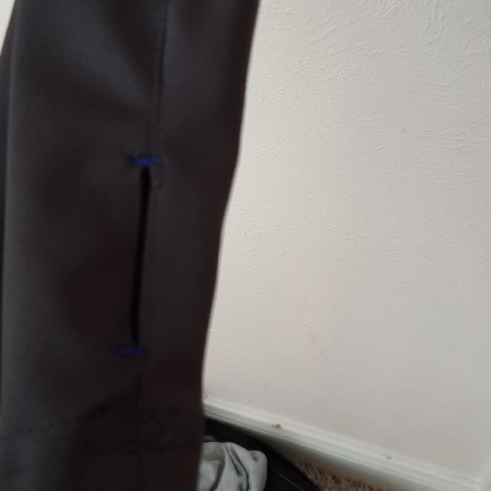 zip up active jacket - Picture 3 of 5